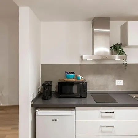 Eleven Luxury Apartment *